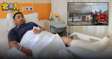 义消队员 为救出火场同伴 骨折留医观察