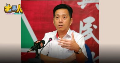 胡栋强促请教育部长 公布国旗徽章拨款细节