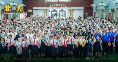 强化爱国意识  玻中小学拟课前播唱《辉煌条纹》