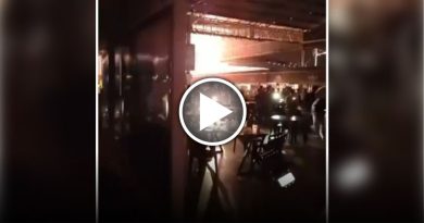 电路故障引发火患 双溪大年食全食美顾客惊逃