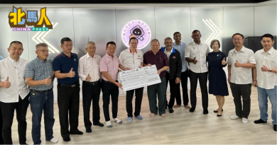耗资30万 备40台新笔电 北海励华迎来全新创客教室