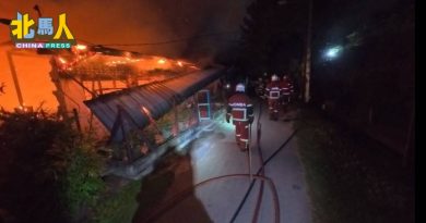 火魔夜袭甘榜士德申 三屋遭殃 幸无人伤亡