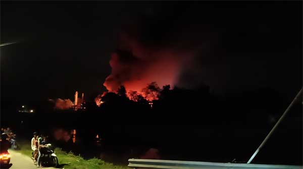 火魔一天内烧第二间工厂 床褥制造厂爆炸声连连
