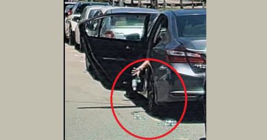 老妇乱抛垃圾 惹公愤 “安娣 你有东西掉了！”