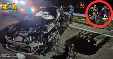 大道凌晨车祸 华女夹困受伤