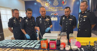 老毒贩出狱后又炼毒 警起获220万毒果汁