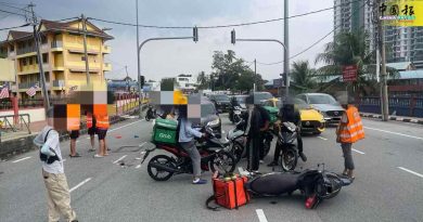 送餐员疑被撞后逃 家属急寻行车画面