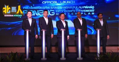 曹观友：外资困车笼2小时 政治人物忧塞车影响政权