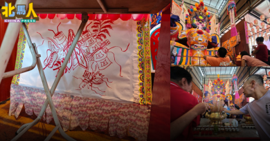 大山脚29尺大士爷开光 桌下红字9858引注目