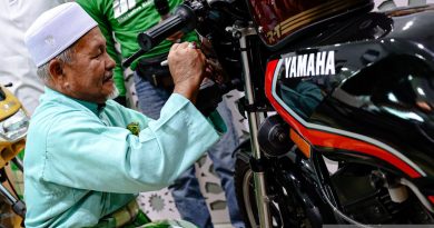 伊青团推举 党老二 当首相