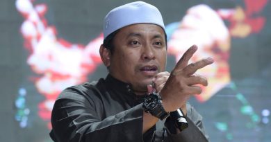 伊党大会｜法德利：10月4日 拿了100块 示威大家来