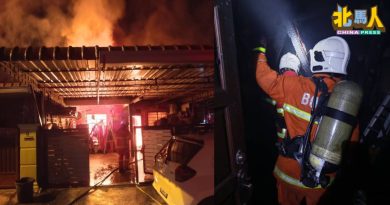 3排屋失火 庆幸没伤亡