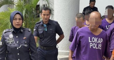 刚完成戒毒获释 毒虫发狂 挖母眼睛