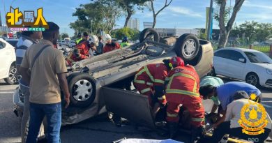 失控碰撞泊医院旁轿车 宝腾四轮朝天 男子受伤