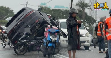 保时捷司机行驶无用手机 警：闪避违例摩哆酿车祸