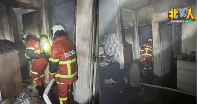 公寓卧室起火 火势蔓延客厅 单位4成面积被毁