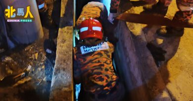 摩哆骑士滑倒 甩入沟渠身亡